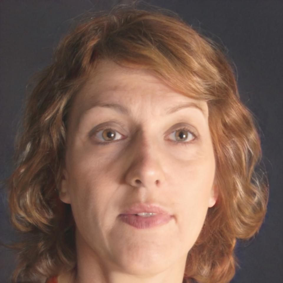 Ionela Stanciu - Coordonator Programe Educaționale